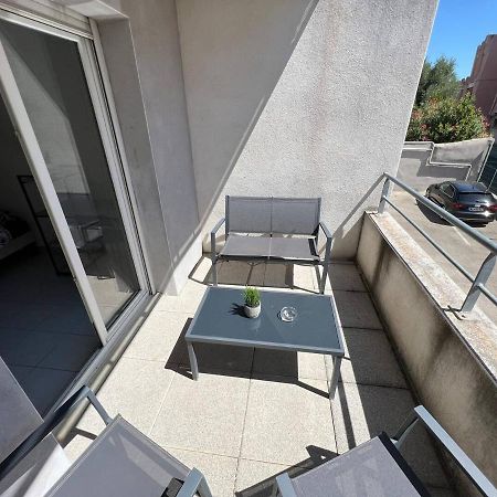 Appartement Studio Le 2, Free Parking, Free Wifi, Transports à Nîmes Extérieur photo