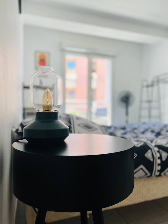 Appartement Studio Le 2, Free Parking, Free Wifi, Transports à Nîmes Extérieur photo