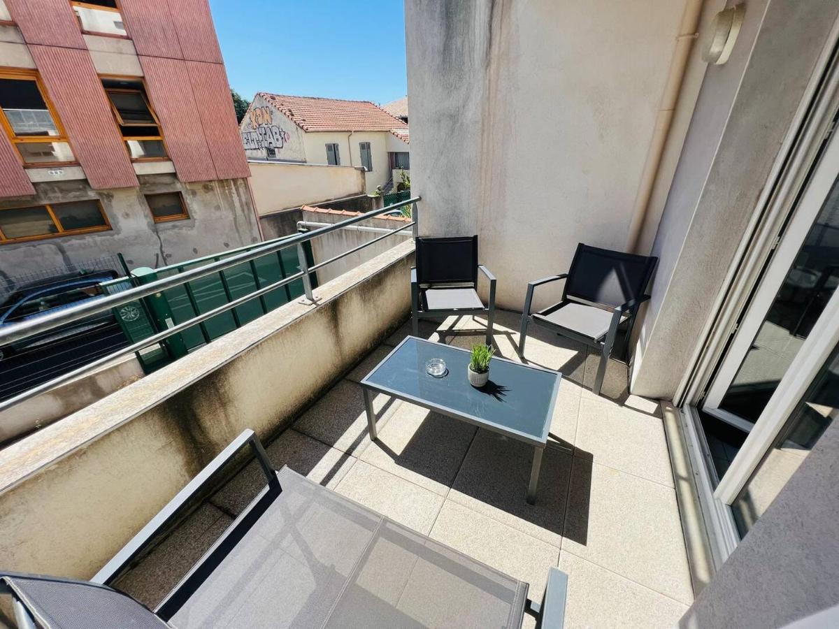 Appartement Studio Le 2, Free Parking, Free Wifi, Transports à Nîmes Extérieur photo