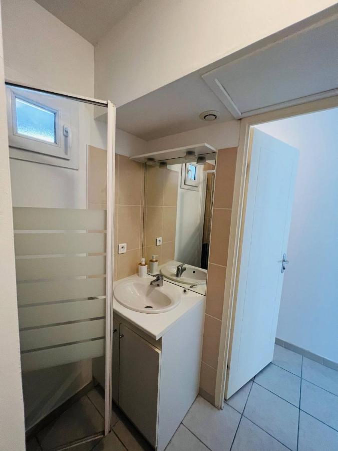 Appartement Studio Le 2, Free Parking, Free Wifi, Transports à Nîmes Extérieur photo