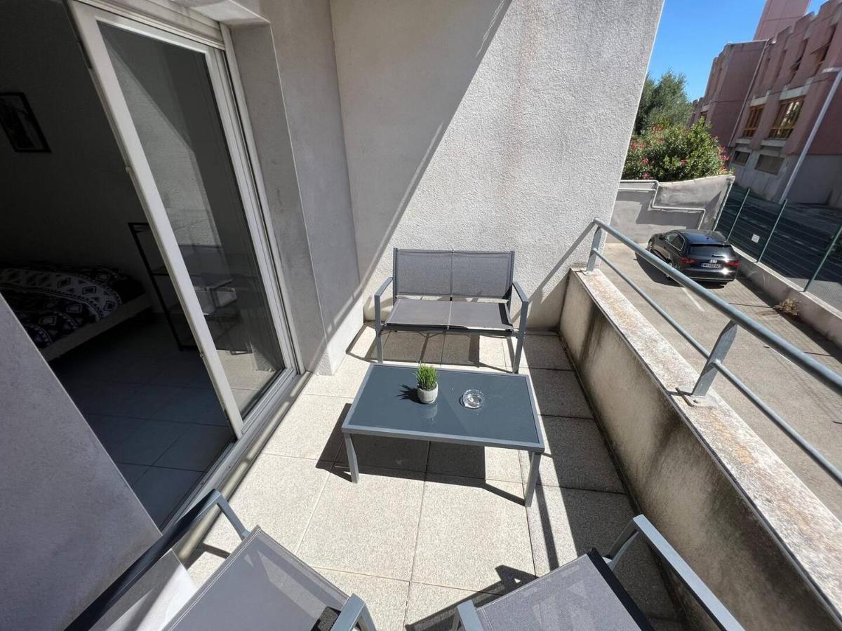 Appartement Studio Le 2, Free Parking, Free Wifi, Transports à Nîmes Extérieur photo